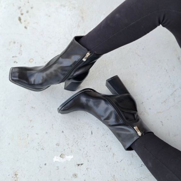 Black High Chunky Heeled Boots Zip Up Square Toe Ankle Booties - Picture 3 of 6